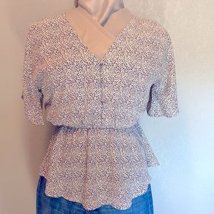 Sienna Sky Peplum Top Size Large